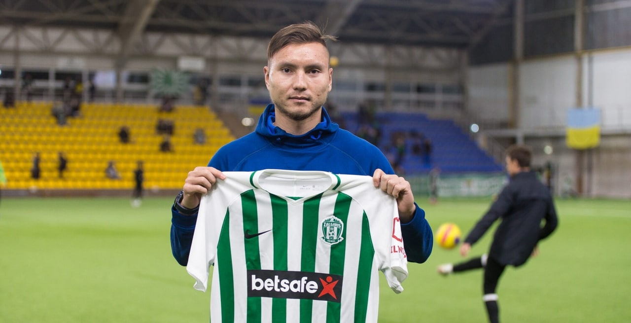 Метродағы азиялық траннилер